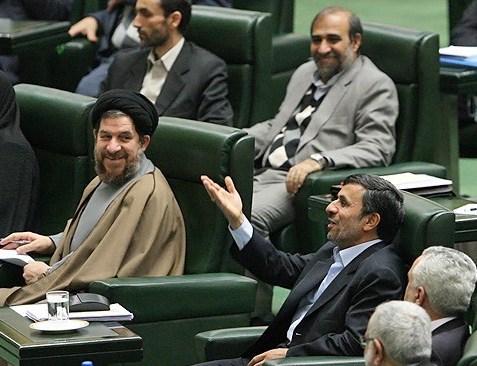 احمدی نژاد در جلسه سوال از رئیس جمهور احمدی نژاد در جلسه سوال از رئیس جمهور