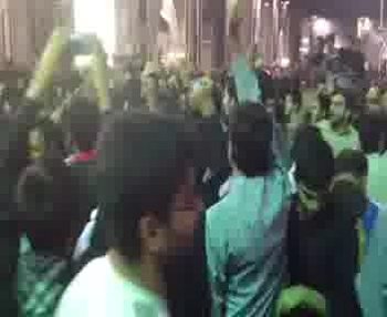 اغتشاش در سخنرانی ناطق نوری در حرم امام رضا (ع) اغتشاش در سخنرانی ناطق نوری در حرم امام رضا (ع)