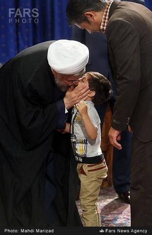 همایش بیمه سلامت همگانی با حضور روحانی (عکس)