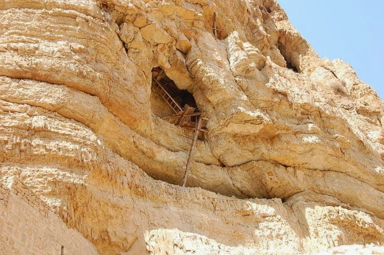 جواهری در درون بیابان (+عکس)