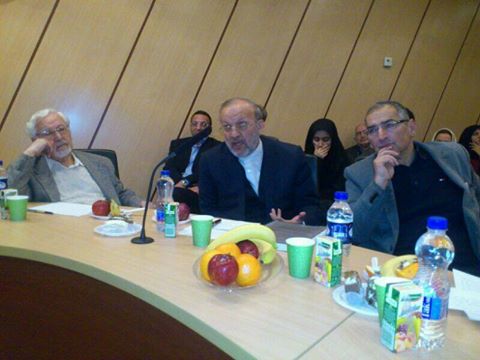 منوچهر متکی در کنار ابراهیم یزدی(+عکس)