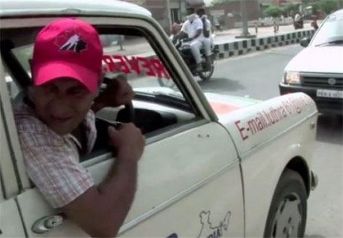 11 سال رانندگی معکوس (+عکس)