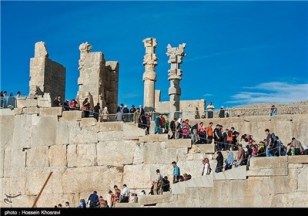 مصائب تخت جمشید در نوروز امسال! مصائب تخت جمشید در نوروز امسال!