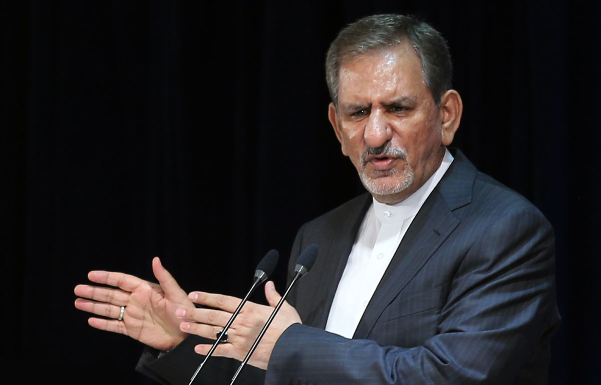 جهانگیری: آنهایی که می گویند سفر روحانی به فرانسه و ایتالیا خنجر به اقتصاد مقاومتی بود، به رهبری ظلم می کنند / عده‌ای‌مسئولیت‌شان نق زدن و چوب لای چرخ گذاشتن است
