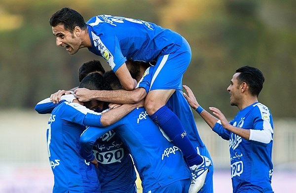 نفت 1 (5) - (6) 1 استقلال /رحمتی ، استقلال را به نیمه نهایی رساند(+گزارش/عکس)