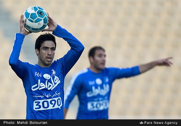 نفت 1 (5) - (6) 1 استقلال /رحمتی ، استقلال را به نیمه نهایی رساند