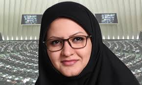 نامه علی مطهری به جنتی درباره مینو خالقی: استیضاح وزیر کشور در صورت عدم صدور اعتبارنامه منتخب اصفهان