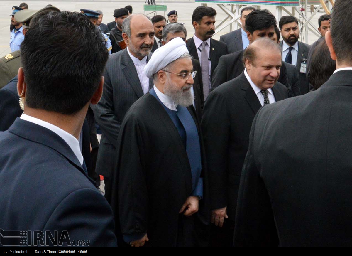 ورود روحانی به اسلام آباد پاکستان (عکس)