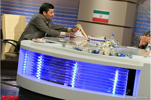 آقای‌احمدی نژاد؛ دم خروس را باور کنیم یا قسم حضرت عباس را؟!