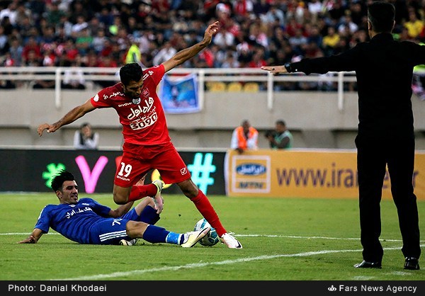 استقلال خ 1 - 1 پرسپولیس / قرمزها صدرنشین ماندند(+جدول/عکس)