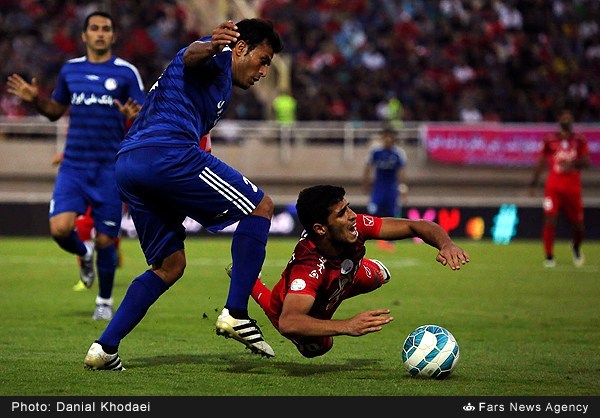 استقلال خ 1 - 1 پرسپولیس / قرمزها صدرنشین ماندند(+جدول/عکس)
