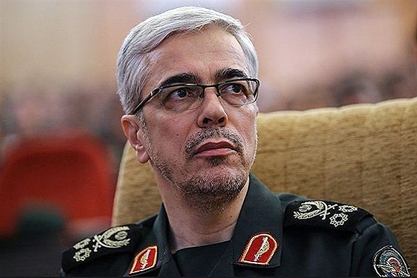 رییس ستادکل نیروهای مسلح: رهبری اجازه دهند صدها هزار بسیجیِ نظامی به سوریه اعزام می‌شوند
