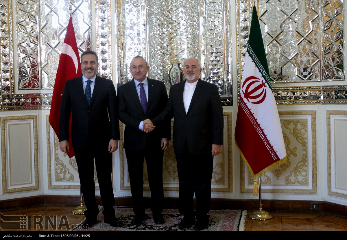 سفر ناگهانی وزیر خارجه ترکیه به تهران و دیدار با روحانی