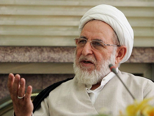 متن کامل سخنان آیت الله یزدی در باره احمدی نژاد/رهبری به اوگفته بودند نظام دارد شما را تحمل می کند