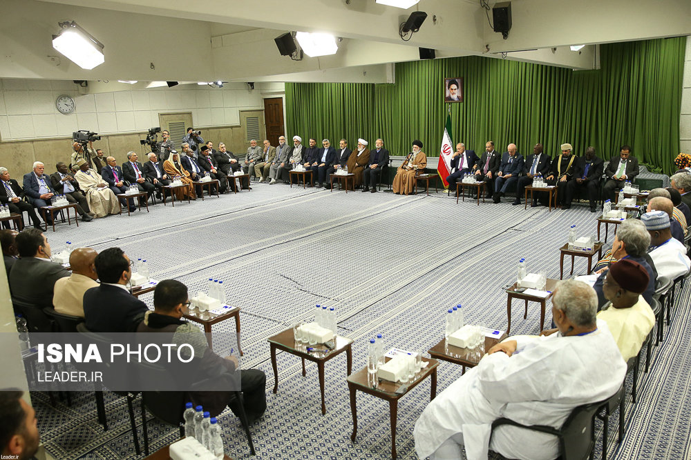 مقام معظم رهبری: سعودی‌ها در حال خیانت به امت اسلامی هستند/ نگذاریم برای رژیم صهیونیستی حاشیه امن درست شود/ غلط زیادی امریکا درباره قدس به سرانجام نمی‌رسد