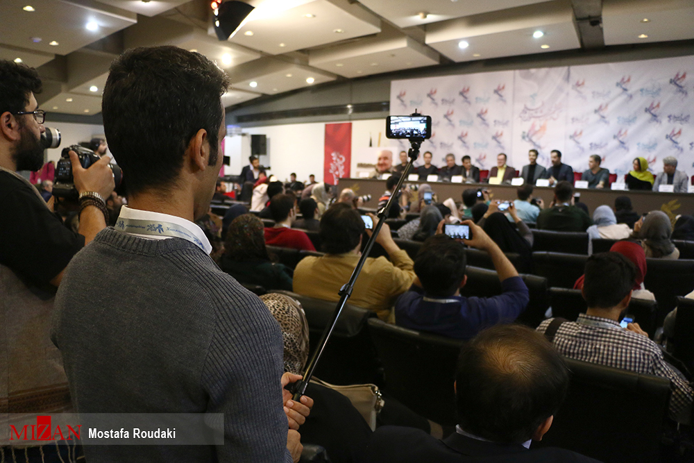 فیلم‌ها و حاشیه‌های روز هشتم جشنواره فجر در سینمای رسانه (+عکس)