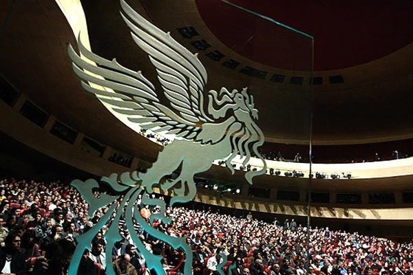 حذف سینماگران جوان و مستقل از جشنواره فجر امسال/ آه از این قاتل اهلی! حذف سینماگران جوان و مستقل از جشنواره فجر امسال/ آه از این قاتل اهلی!