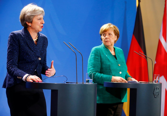 نخست وزیر انگلیس: لندن در کنار واشنگتن و آماده اتخاذ تدابیر بیشتر علیه ایران است نخست وزیر انگلیس: لندن در کنار واشنگتن و آماده اتخاذ تدابیر بیشتر علیه ایران است