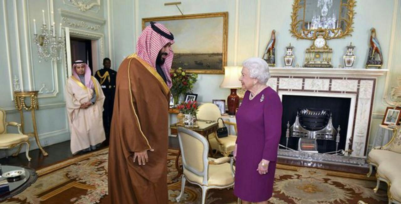 دیدار ولیعهد عربستان با ملکه بریتانیا (+عکس) دیدار ولیعهد عربستان با ملکه بریتانیا (+عکس)