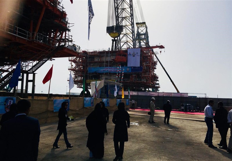 انجام عملیات بارگیری و انتقال اولین سکوی فاز ۲۲ پارس جنوبی توسط قرارگاه خاتمالانبیا (+ عکس) انجام عملیات بارگیری و انتقال اولین سکوی فاز ۲۲ پارس جنوبی توسط قرارگاه خاتمالانبیا (+ عکس)