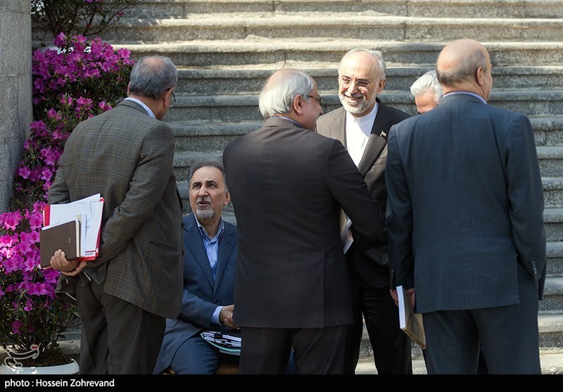 حضور نجفی در جلسه هیئت دولت (عکس)