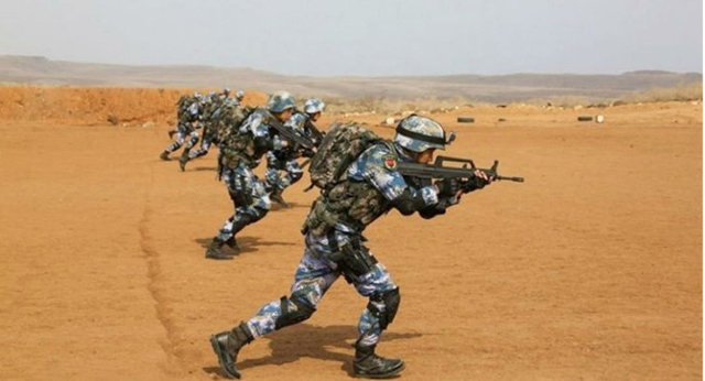 مانور نظامی چین در شاخ آفریقا (+عکس) مانور نظامی چین در شاخ آفریقا (+عکس)