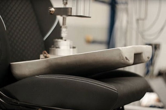 این ربات، راحتی صندلی خودرو را می سنجد (عکس) این ربات، راحتی صندلی خودرو را می سنجد (عکس)