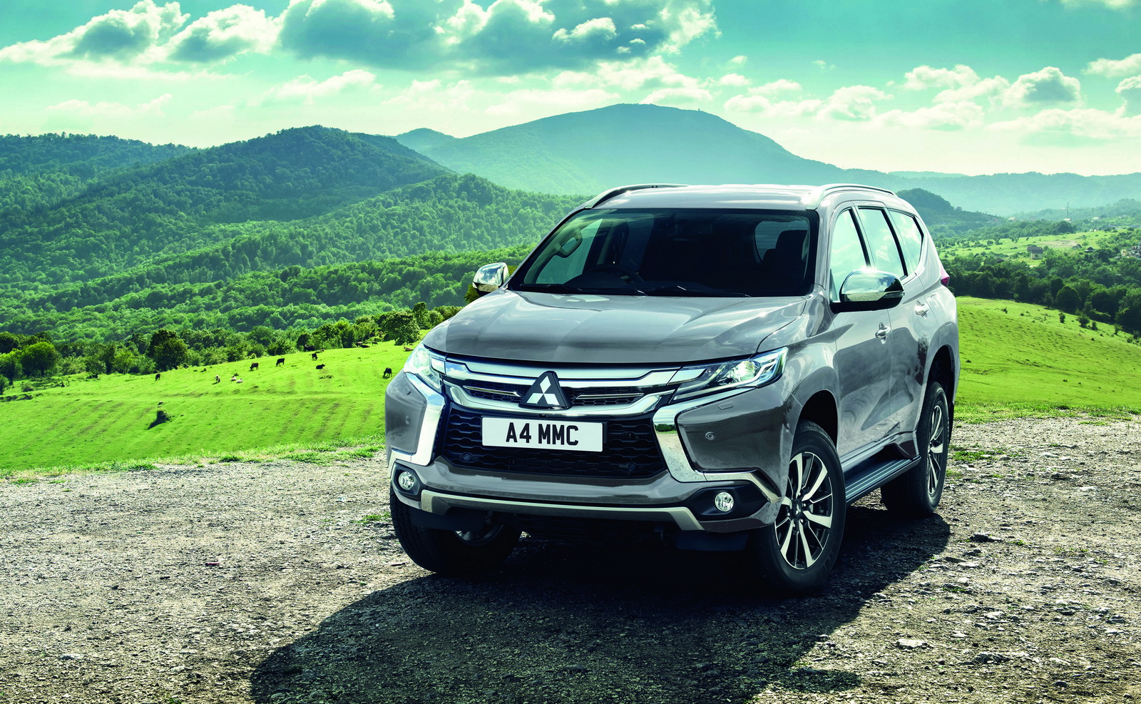 ورود دوباره شوگان یا پاجرو اسپورت به انگلیس ورود دوباره شوگان یا پاجرو اسپورت به انگلیس