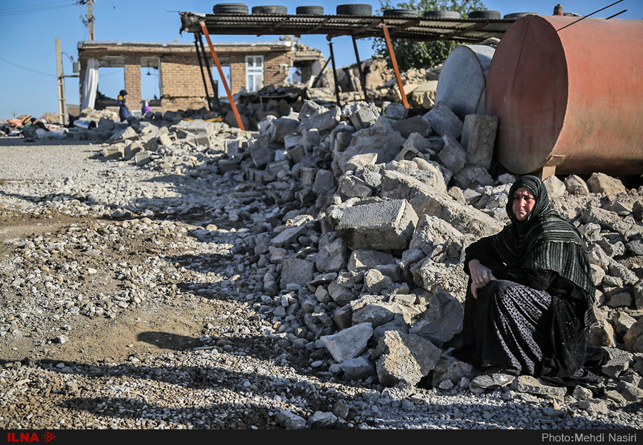 چادر تأمین شد، حالا خانه میخواهیم چادر تأمین شد، حالا خانه میخواهیم