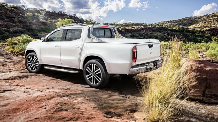 توانایی های خارج جادهای مرسدس بنز کلاس X را ببینید (+عکس و فیلم) توانایی های خارج جادهای مرسدس بنز کلاس X را ببینید (+عکس و فیلم)