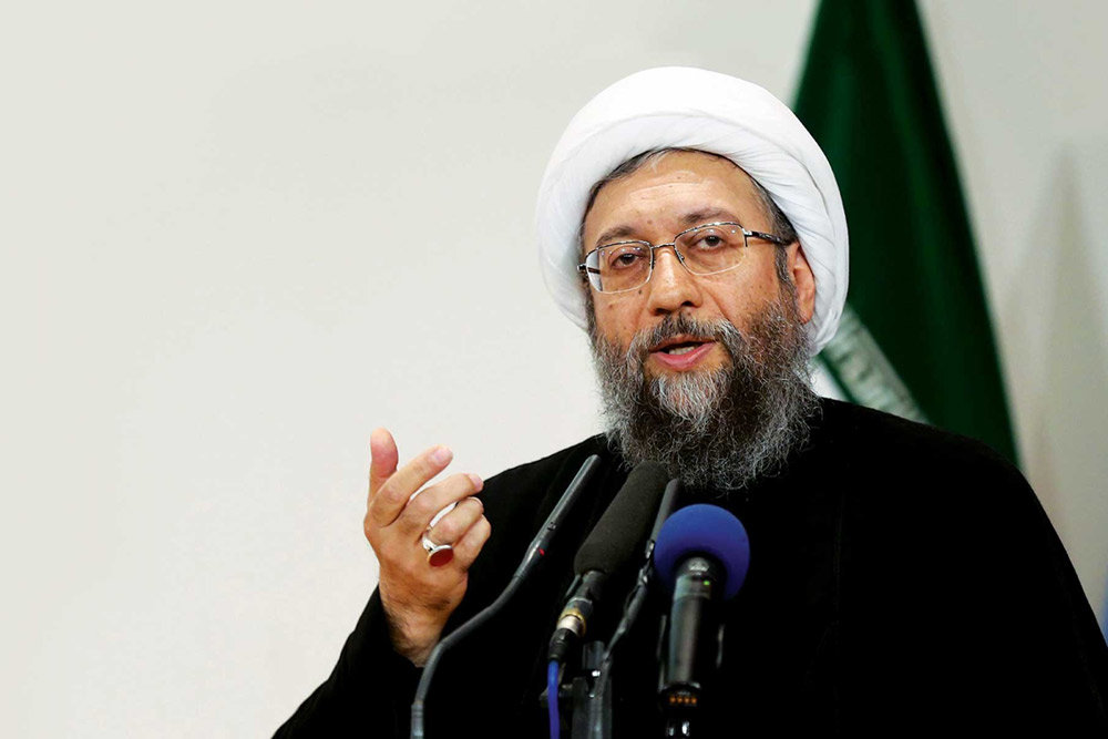 آیت‌الله لاریجانی: یک آقایی در طول چند دقیقه صحبت کردن، شاید 50 حرف خلاف واقع علیه قوه قضاییه و مسئولان دستگاه زد/ توجه نمی‌کنند که این، خیانت به جمهوری اسلامی ایران است