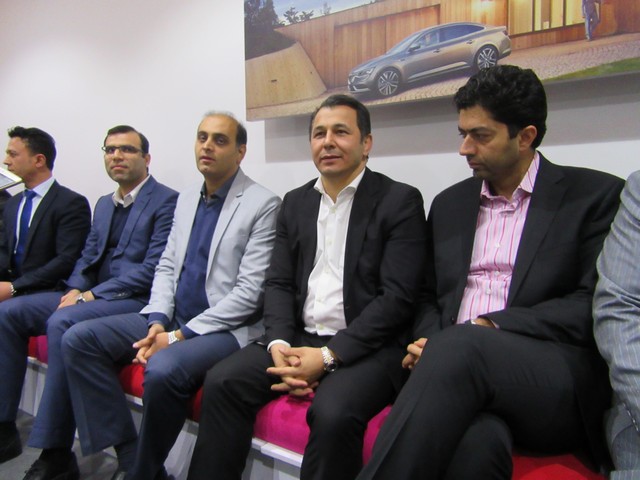 رونمایی مگان جدید در نمایشگاه خودروی تهران / داستر جدید خودروی دیگر رنو برای ورود به بازار ایران (+عکس)