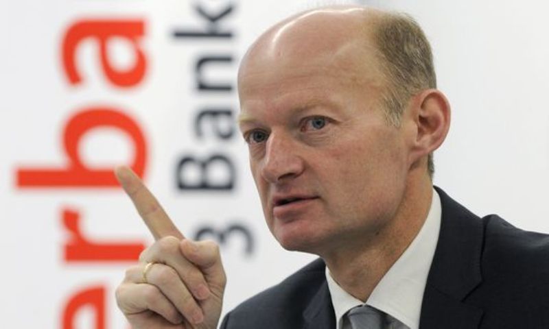 رئیس اوبربانک اتریش: آمریکا در مسیر تجارت با ایران مانع تراشی می‌کند