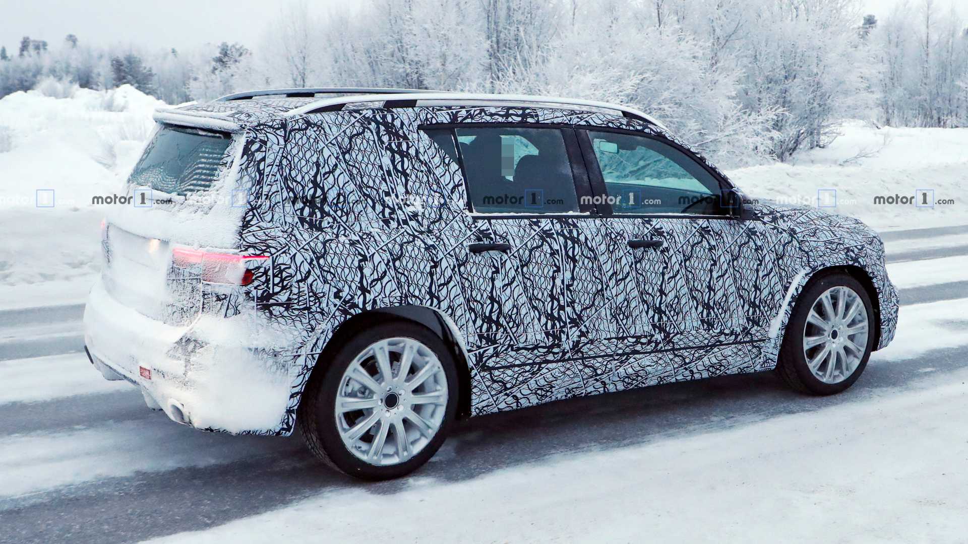 ظاهر سرد و عملکرد گرم بنز GBL 2020 ظاهر سرد و عملکرد گرم بنز GBL 2020