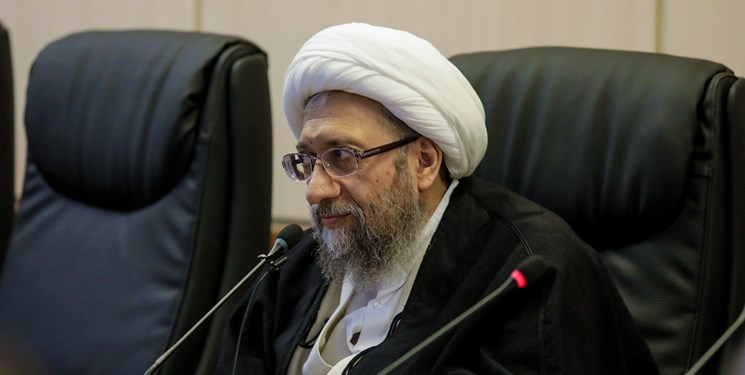 تعجب می کنم از آقای رئیس جمهور / اعضای مجمع ده، بیست نفر نیستند و این یک سخن خلاف است تعجب می کنم از آقای رئیس جمهور / اعضای مجمع ده، بیست نفر نیستند و این یک سخن خلاف است