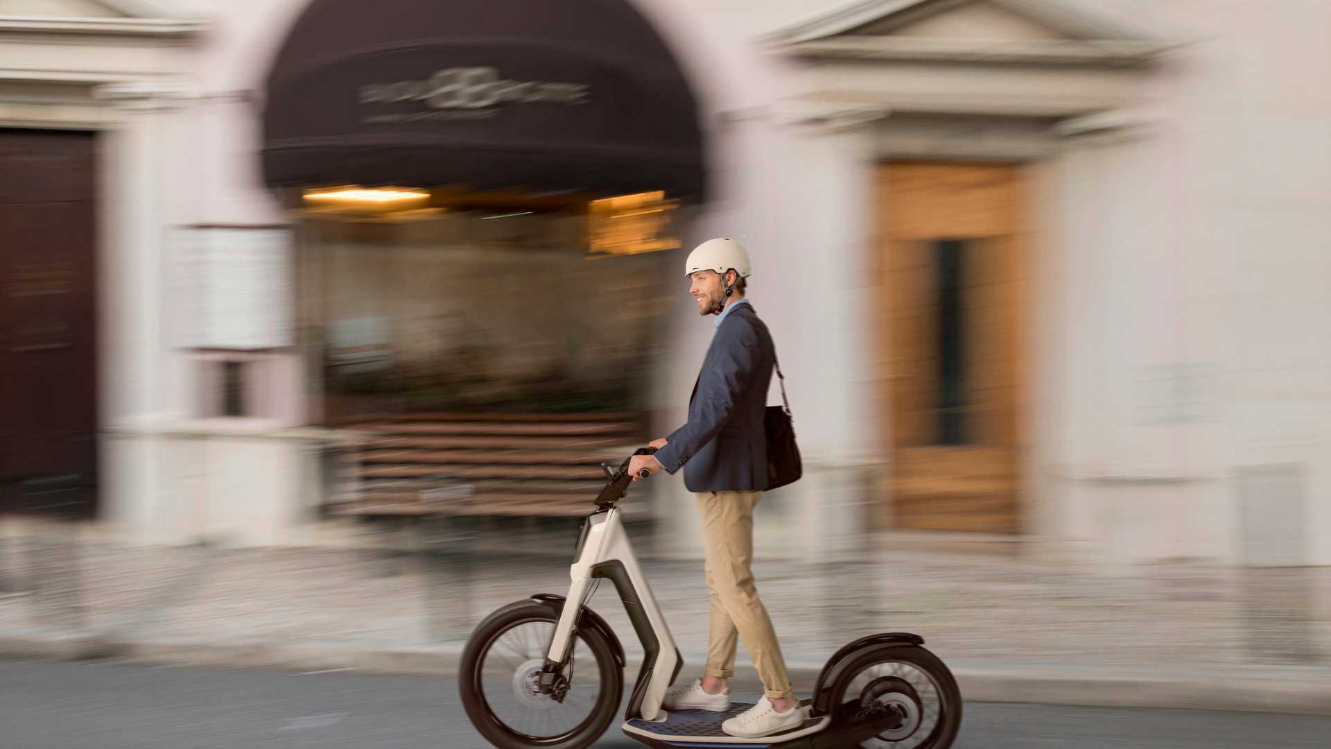 اسکوترهای عجیب و برقی فولکس واگن در ژنو اسکوترهای عجیب و برقی فولکس واگن در ژنو