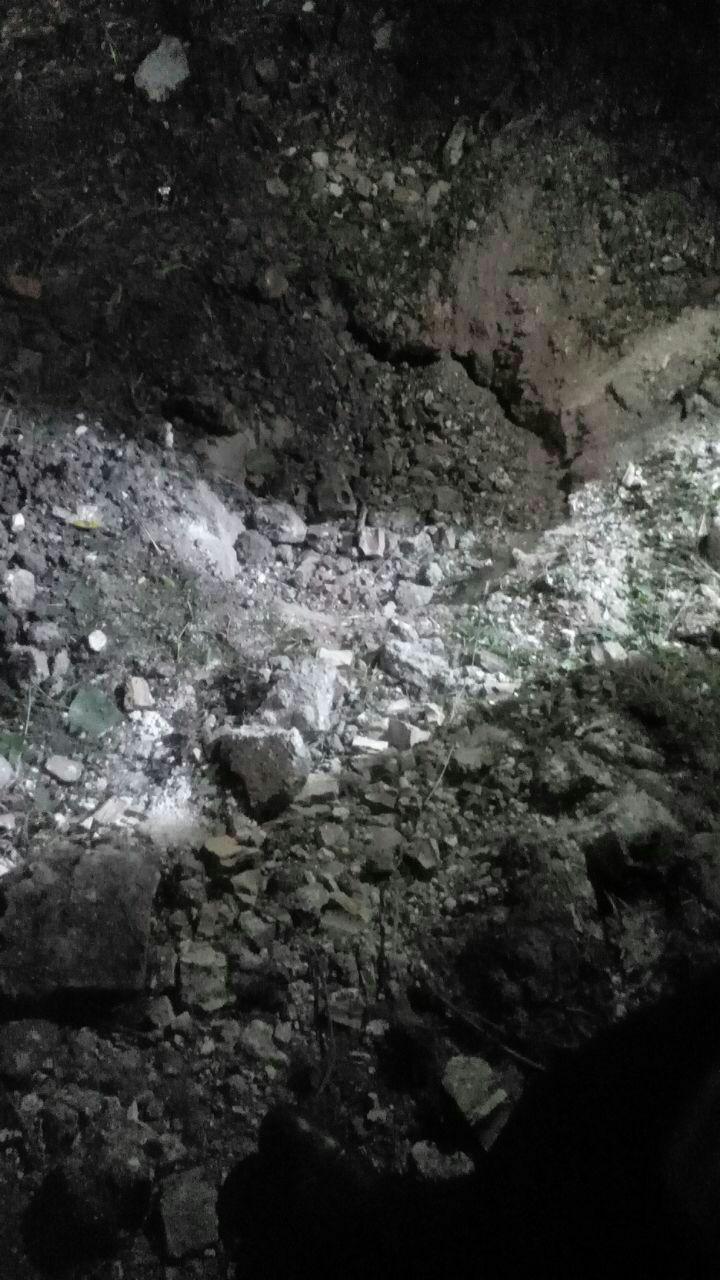 انفجار شی نامشخص در قائمشهر مردم را به خیابان کشاند/ ایجاد حفره 3 متر مربعی در آسفالت انفجار شی نامشخص در قائمشهر مردم را به خیابان کشاند/ ایجاد حفره 3 متر مربعی در آسفالت