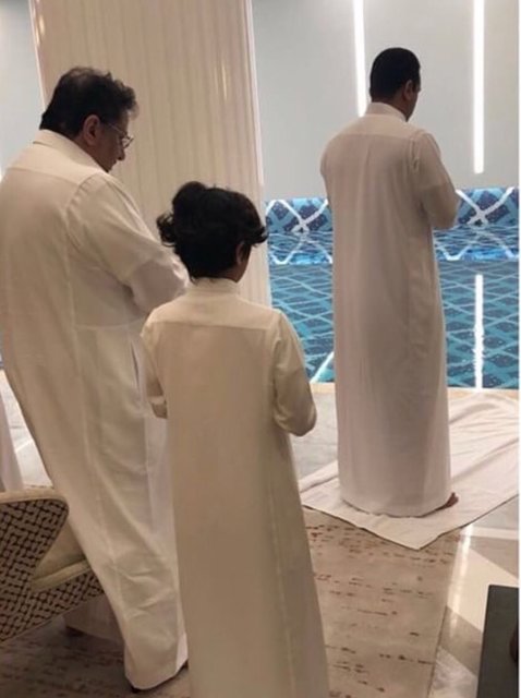 انتشار تصویری از ولیعهد مخلوع عربستان در شبکههای اجتماعی انتشار تصویری از ولیعهد مخلوع عربستان در شبکههای اجتماعی