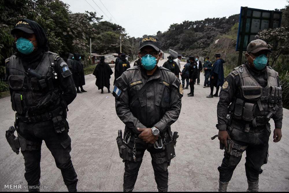 جغرافیای ایران، آبستن مخاطره های گوناگون است/راهکارهای نحوه مواجهه با زلزله، سیلاب و خشکسالی/در انتشار اخبار، فقط خشم طبیعت را نشان ندهیم جغرافیای ایران، آبستن مخاطره های گوناگون است/راهکارهای نحوه مواجهه با زلزله، سیلاب و خشکسالی/در انتشار اخبار، فقط خشم طبیعت را نشان ندهیم