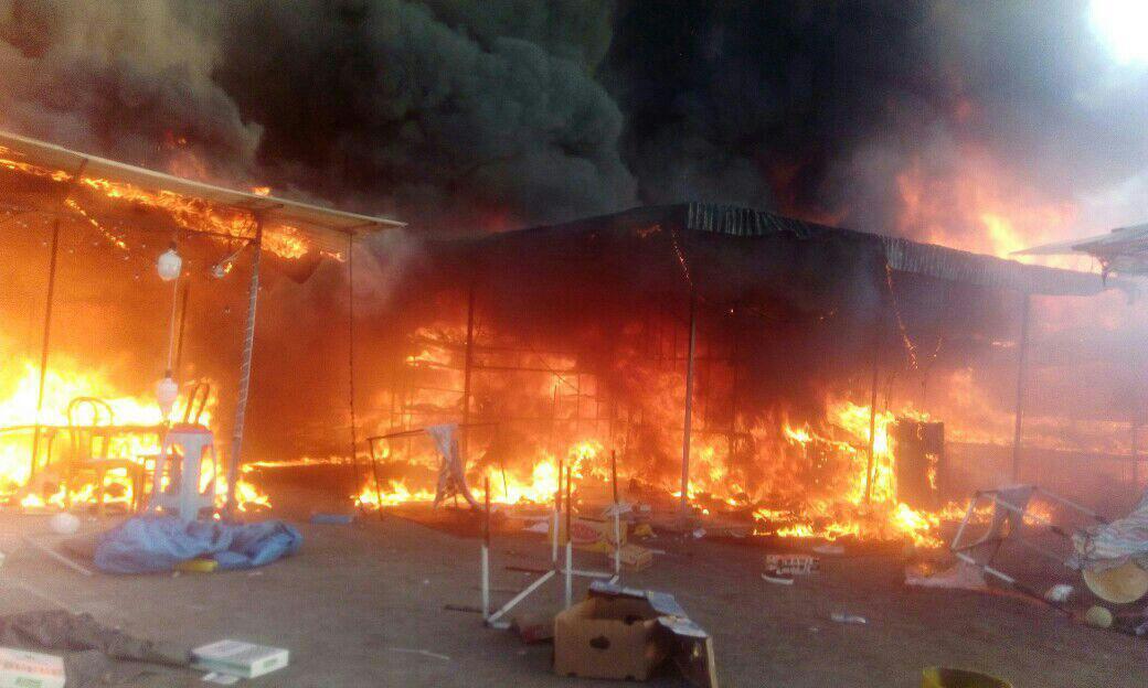 حریق در بازار روز گلشهر کرج/ حادثه 4 مصدوم بر جای گذاشت (+ عکس) حریق در بازار روز گلشهر کرج/ حادثه 4 مصدوم بر جای گذاشت (+ عکس)