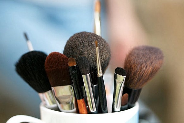 7 چیزی که نباید هرگز در حمام نگهداری کنید 7 چیزی که نباید هرگز در حمام نگهداری کنید