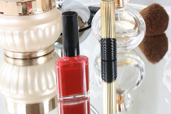 7 چیزی که نباید هرگز در حمام نگهداری کنید 7 چیزی که نباید هرگز در حمام نگهداری کنید