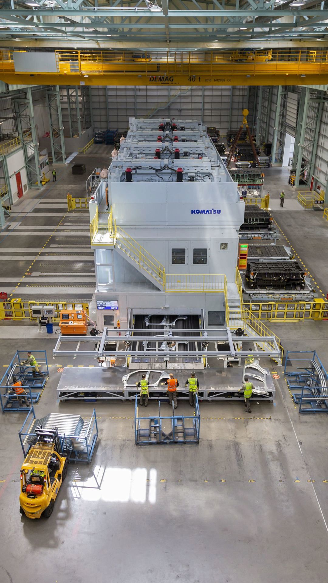 ورود نیسان جوک به باشگاه میلیونیها (گزارش تصویری) ورود نیسان جوک به باشگاه میلیونیها (گزارش تصویری)