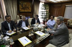 نشست مدیرعامل منطقه آزاد کیش با فعالان حوزه بیمه در کیش نشست مدیرعامل منطقه آزاد کیش با فعالان حوزه بیمه در کیش