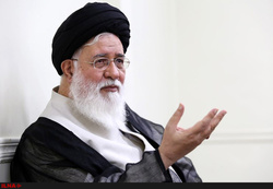 علم الهدی: دشمنان ما چون خدا ندارند، در هر قدمی شکست می‌خورند/عربستان به امریکا اعلام کرد اگر بنا شد تنگه هرمز توسط ایران بسته شود، قطحی نفت دنیا را فرامی‌گیرد و این پیروزی ماست