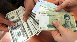 گزارشی از بازار فردوسی: دلار از مرز 11 هزار تومان گذشت/ خیز یورو به سمت 14 هزار تومان/ پراکنده کردن دلالان توسط نیروی انتطامی