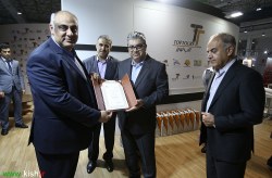 تقدیر از غرفه های برتر دهمین نمایشگاه بازار سفر کیش تقدیر از غرفه های برتر دهمین نمایشگاه بازار سفر کیش