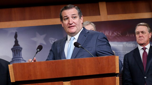 درخواست سناتورهای جمهوریخواه آمریکایی برای تسریع تحریم های بانکی ایران درخواست سناتورهای جمهوریخواه آمریکایی برای تسریع تحریم های بانکی ایران