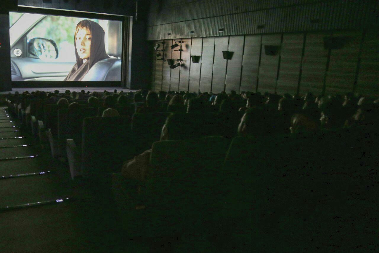 استقبال مخاطبان از اکران «یک کیلو و بیست و یک گرم» در جشنواره سلامت