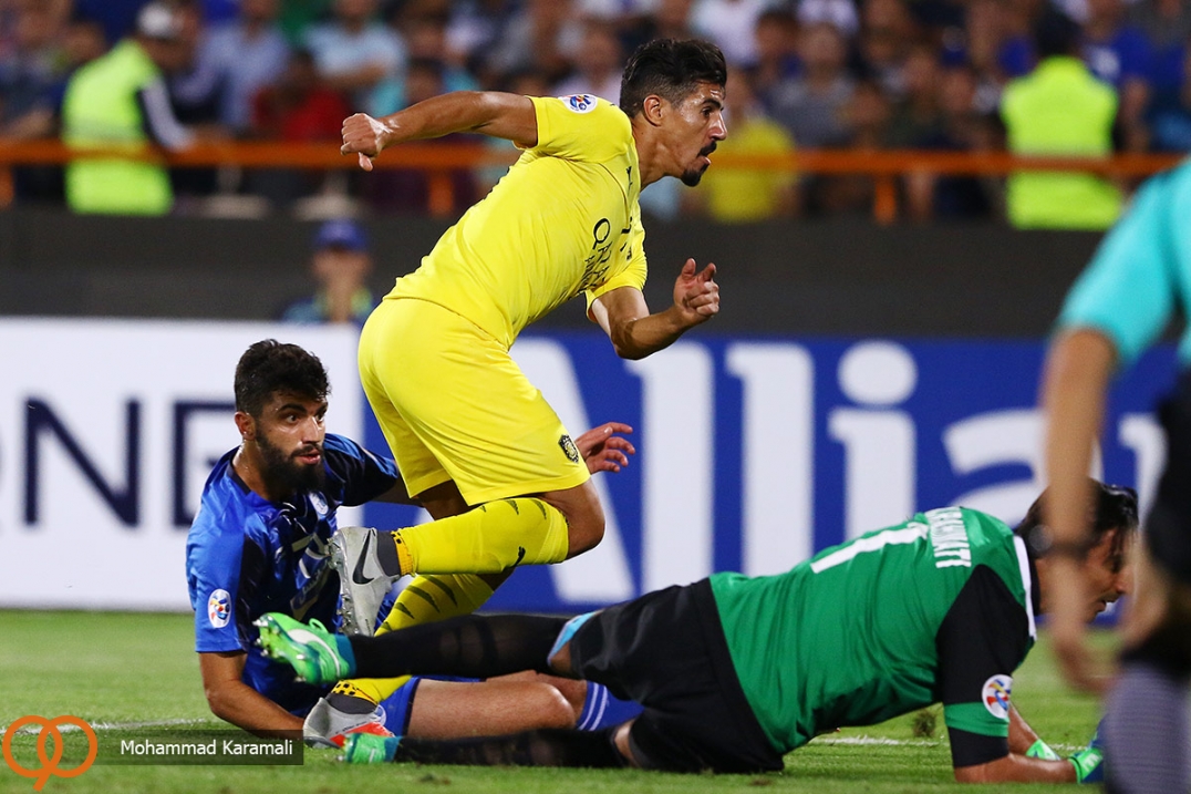 ستاره سومی که در آزادی خاموش شد ستاره سومی که در آزادی خاموش شد